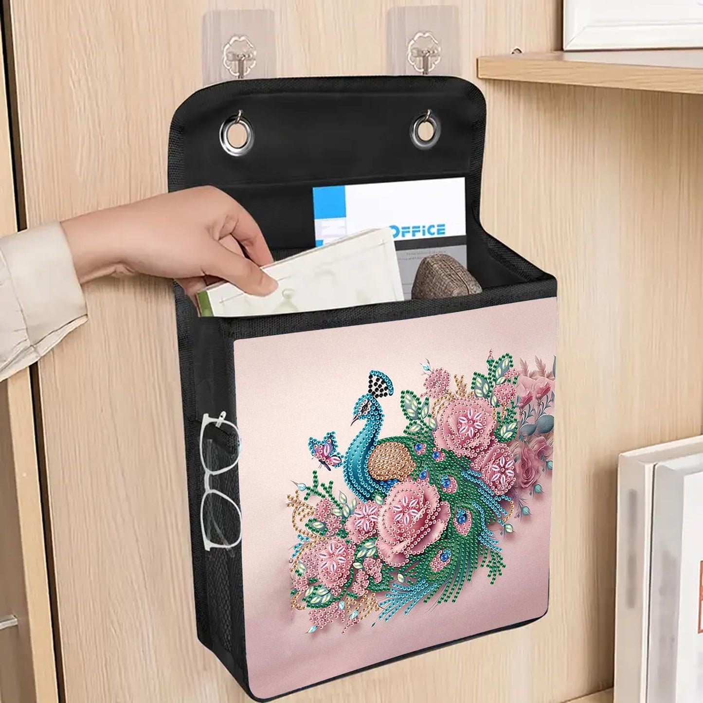 Diamond Painting Storage Organizer Kit with Beautiful Pattern Design Round and Special Shape Diamond Art Kit，Door Hanging Holder Suitable for Storing Small Items, Foldable Wall Pouch Without Hooks