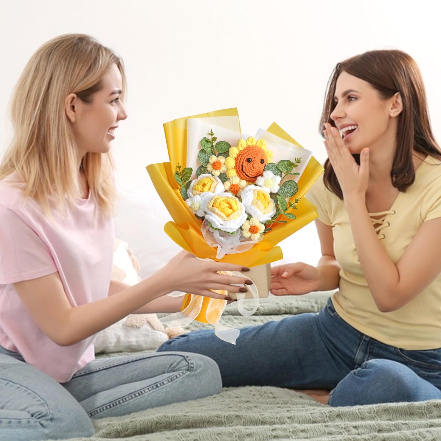 UXORSN Yellow Crochet Flower Bouquet for Mom Artificial Sunflower Finished Handmade Knitted Bouquet Preserved Flowers Fake Rose Crochet Kits Gift for Birthday Anniversary Graduation