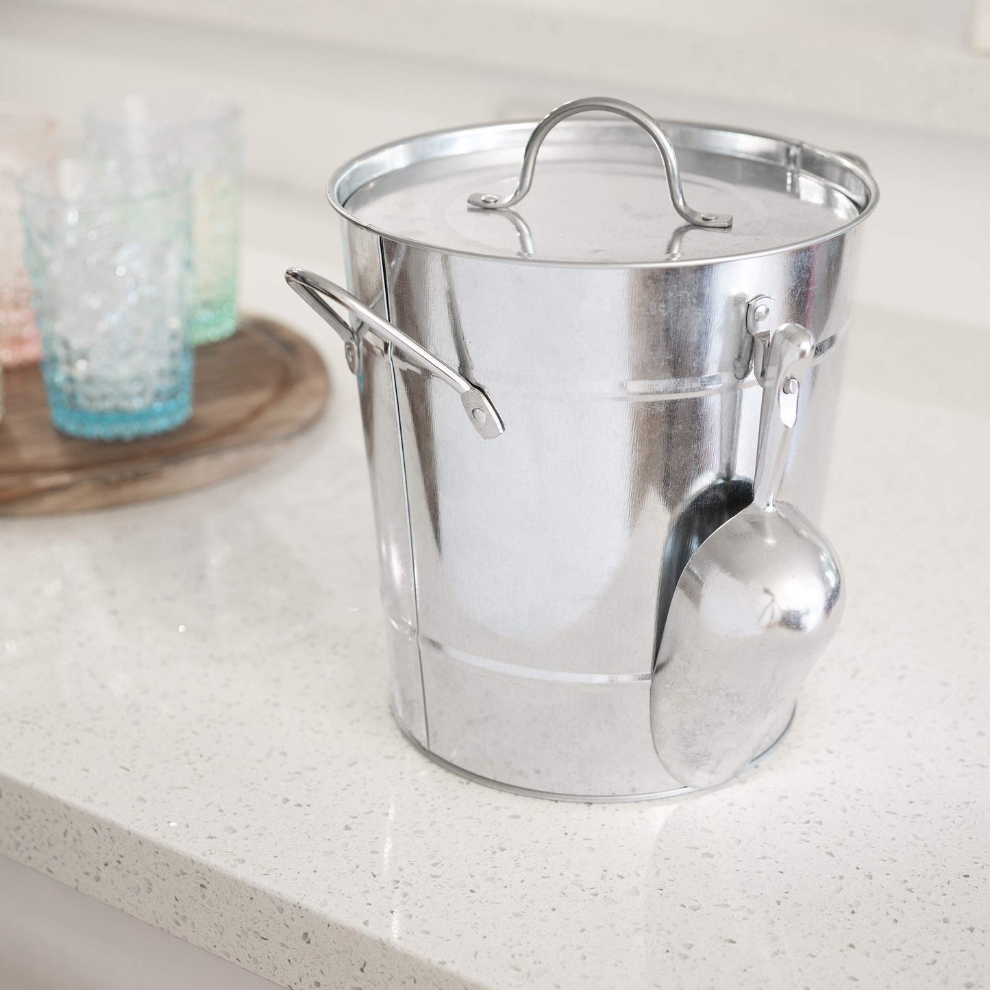 Twine Insulated Ice Bucket with Lid, Scoop & Handles for Beer, Wine, Champagne, Beverages, 1 Gal Galvanized Metal Bucket, Steel Ice Container for BBQs, Indoor & Outdoor Party Supplies, Bar Accessories