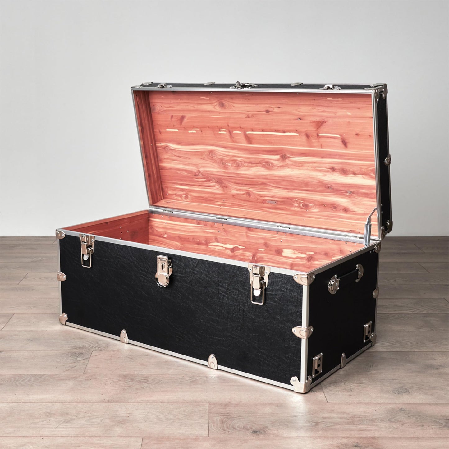 Rhino Trunk & Case Aromatic Cedar Chest - Large 32"x18"x14" Storage Box, Coffee Table, End of Bed Trunk, or Entryway Storage Bench – USA-Made, Furniture Grade – Strong and Secure Clothing Storage