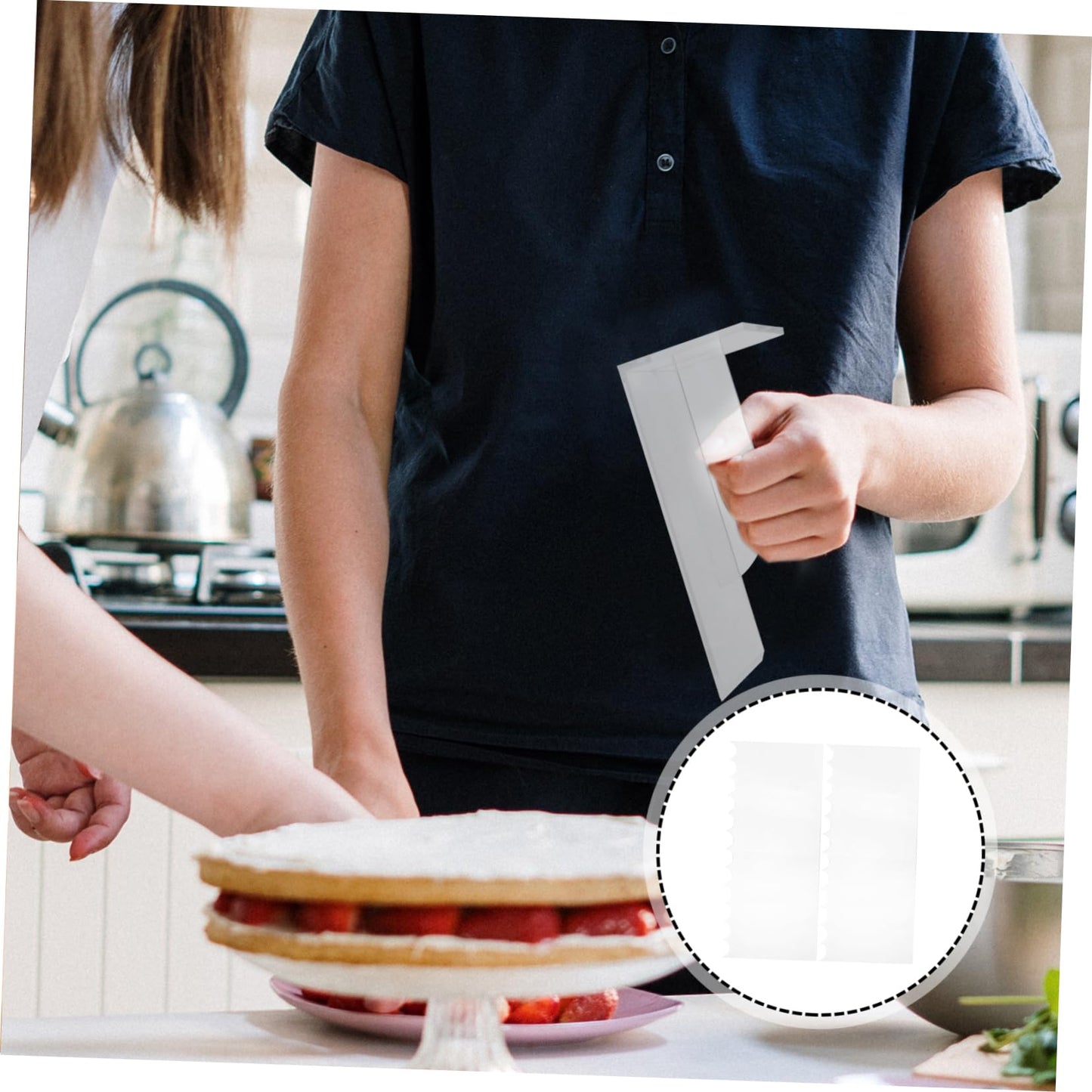 Hoement 1Pc Acrylic Cake Scraper Smoother Baking Tool and Reusable for Cake Cream Fondant and Dough Decoration and Easy to Clean Transparent Design