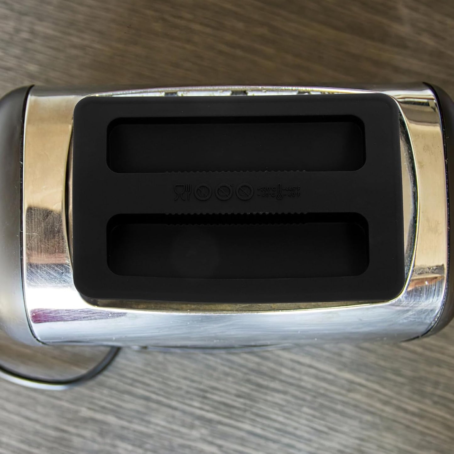 Luxshiny 2 Slice Toaster Cover, Silicone Bread Maker Cover, Dust and Fingerprint Protection for Toaster