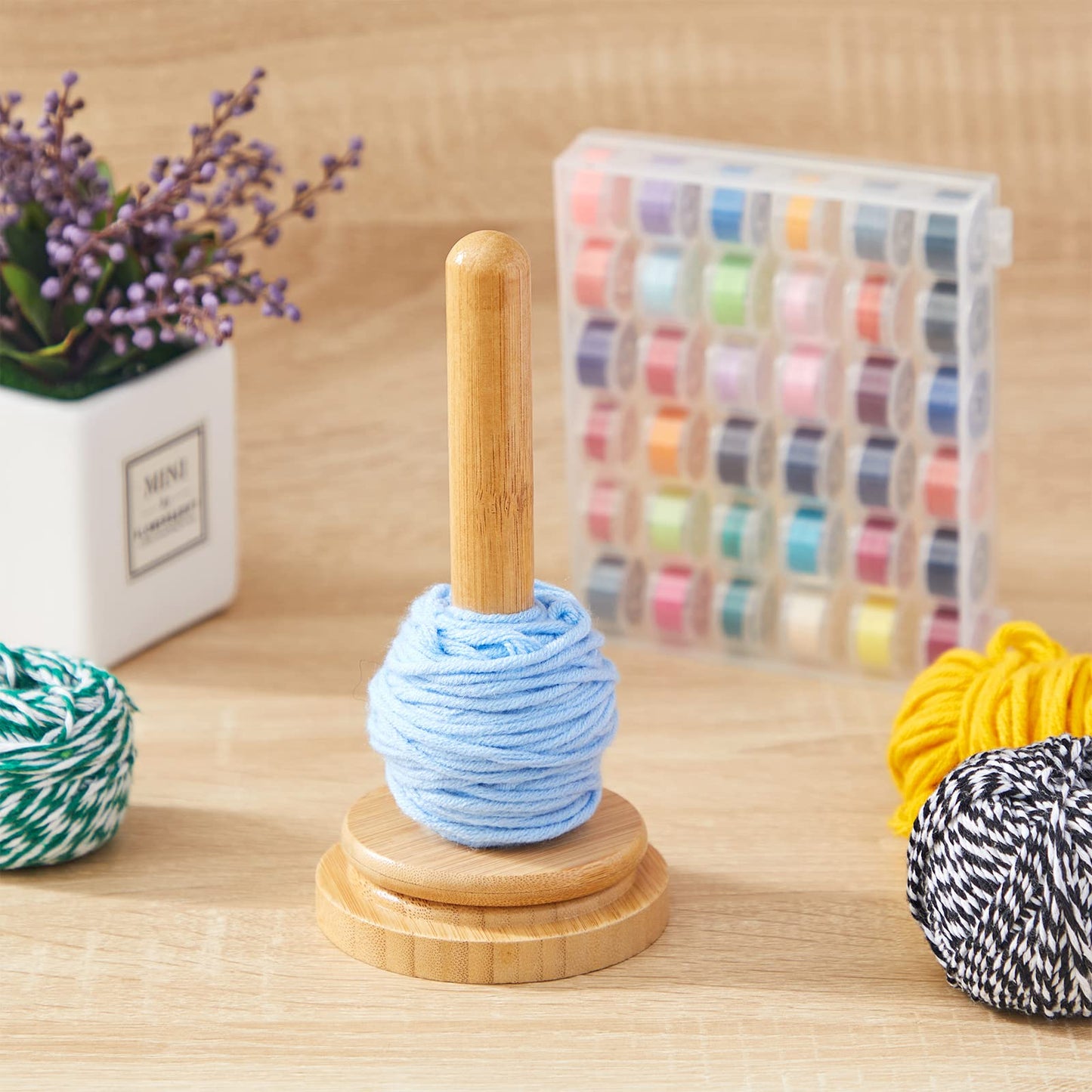 Yarn Holder Wooden Yarn Skein Holder Dispenser for Crocheting Knitting Embroidery Accessory Gift Classic Wooden Spinning