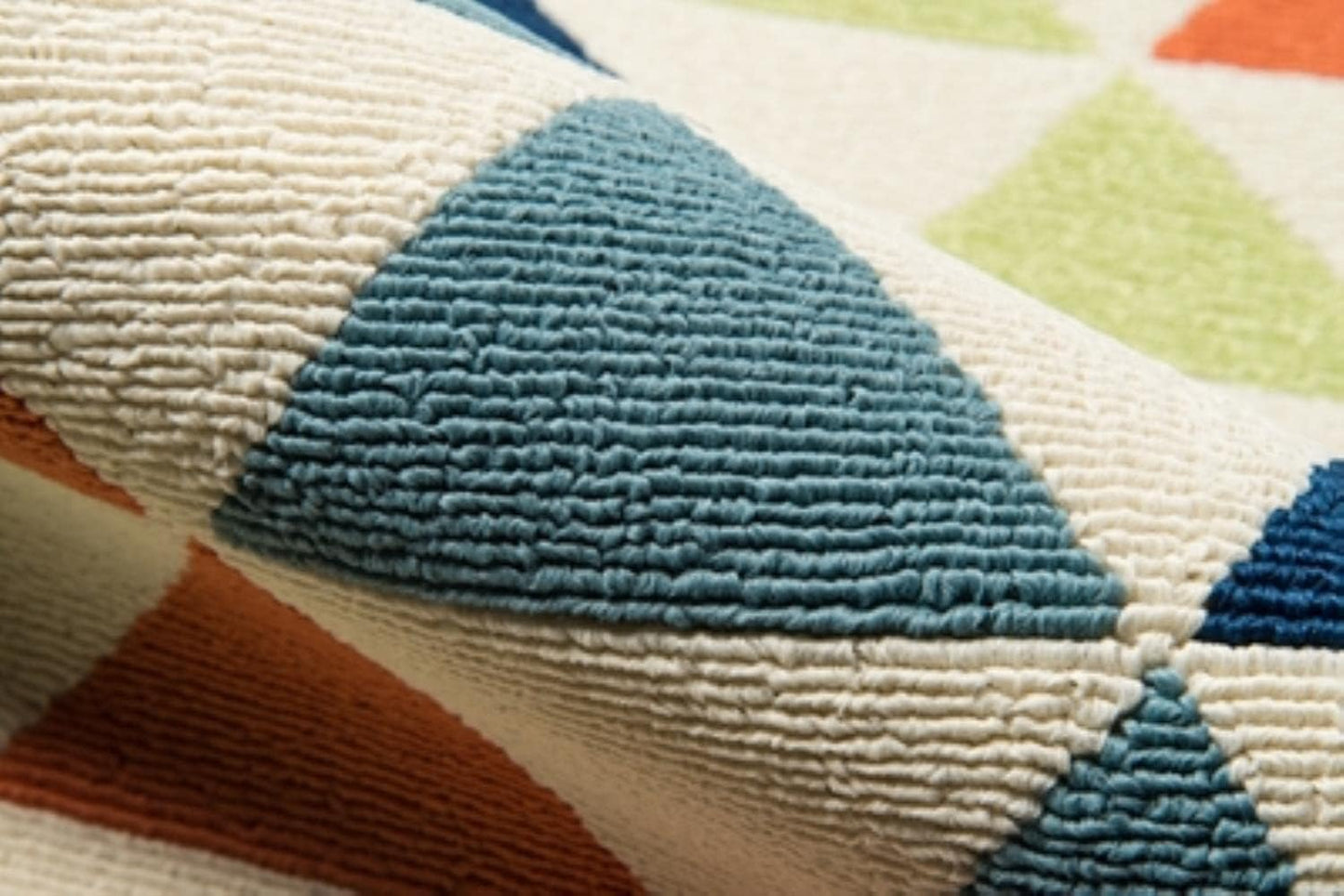 Momeni Rugs Baja Collection, Contemporary Indoor & Outdoor Area Rug, Easy to Clean, UV Protected (1'8" x 3'7",