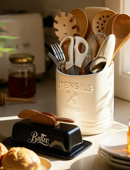 Black Butter Dish with Lid and Knife，Black Butter Tray，Ceramic Butter Holder for Counter Humanized Clamp-able Knife Handle Design Perfect for East West Coast Butter
