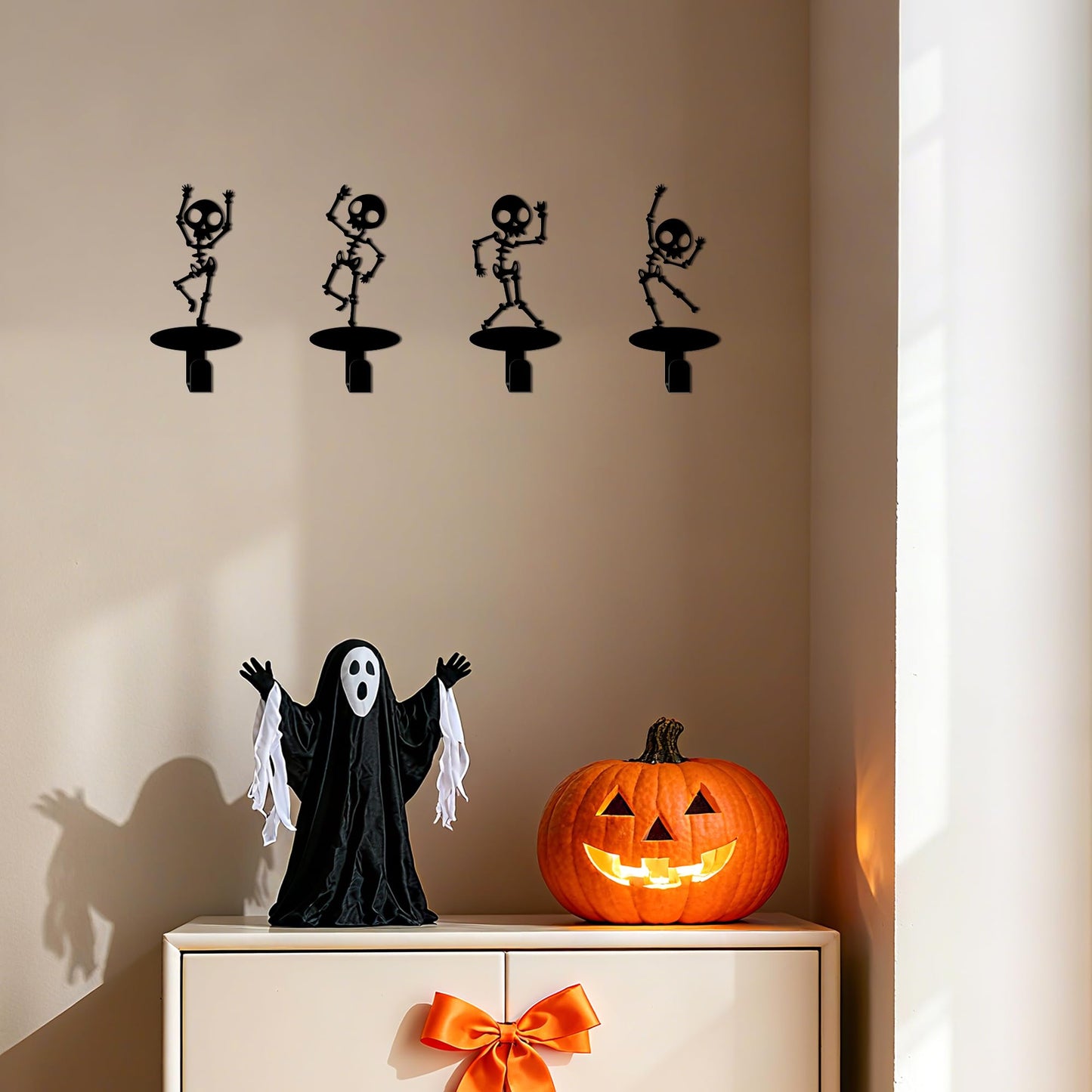 Xedatric Gothic Home Decor, Halloween Easter Skeleton Hooks, Set of 4 Skull Shaped Wall Decor for Spooky, Halloween Decor and Teen Boy Room Art