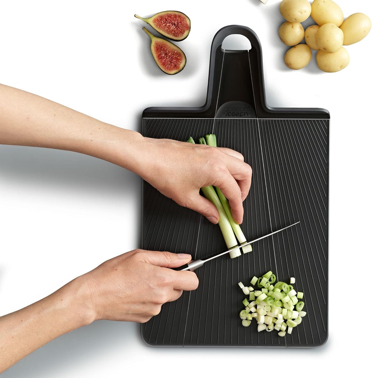 Joseph Joseph Chop2Pot Plus Folding Chopping Board, Easy-Grip Handle (Large) - Black