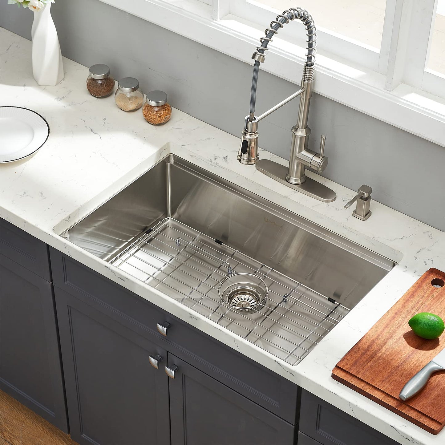 EcoChannels Undermount Kitchen Sink, 28 x 19 Inch Sink Kitchen16 Gauge Stainless Steel Outdoor Laundry Kitchen Sinks Single Bowl