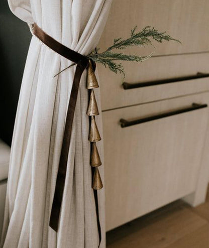 Utehilly Brown Christmas Velvet Ribbon for Tree, Gift Wrapping, Flower Bouquet, Wreath Decorations, Bow Making 1'', 25 Yards