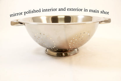 EXCELSTEEL Heavy Duty Stainless Steel Colander 5 Qt | Easy Grip Handles | Self-Draining Base | Mirror Polished | Dishwasher Safe | Pack of 1