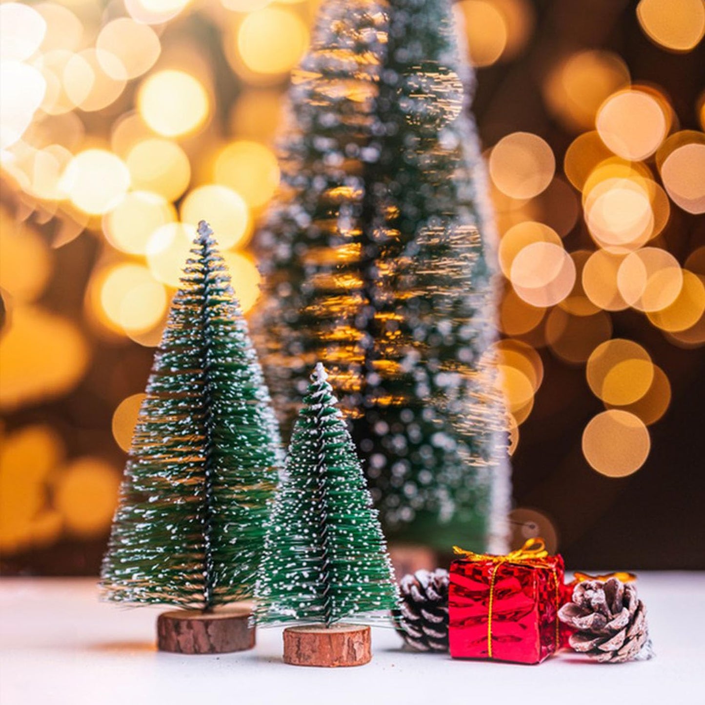 UPINLOOK 6PCS Mini Christmas Trees, Artificial Small Bottle Brush Trees Miniature Pine Trees with Snow and Wood Base for Xmas Holiday Party Tabletop Decors
