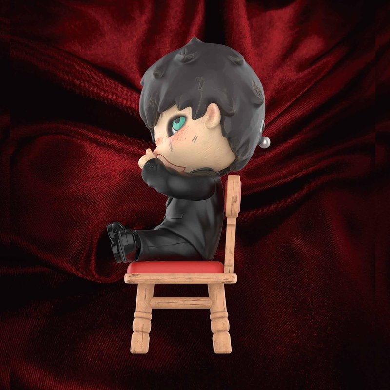 POP MART Hirono × Dead Silence Figure, 3.94 inches Height, Toys for Modern Home Decor, Collectible Toy Set for Desk Accessories