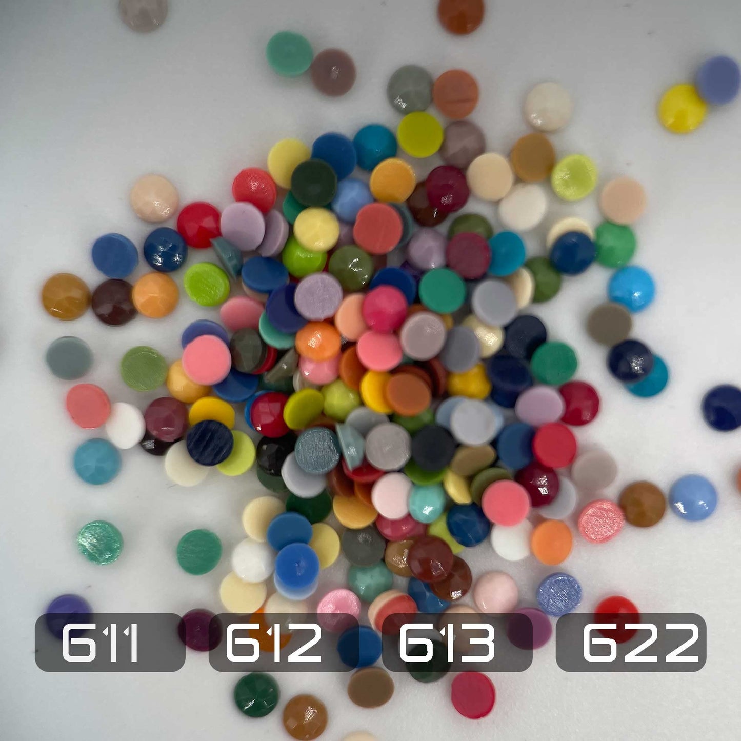 Diamonds Painting Accessories,Replacement for Missing Round Drills 611 612 613 632,Rhinestone Resin Diamond Drill,4 Colors beads Gems stones,3500pcs per color