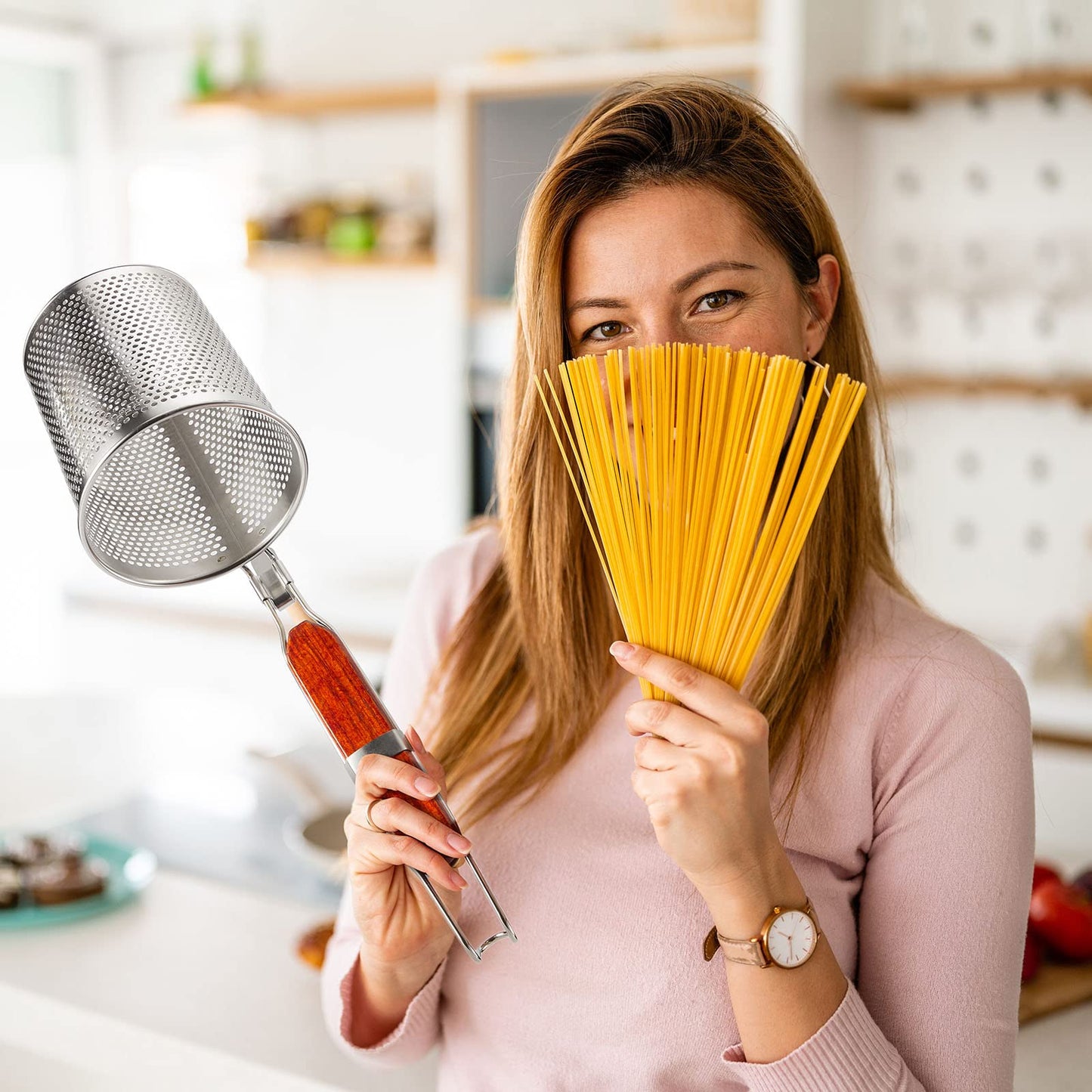 Tessco 4 Pcs Pasta Strainer, 4.7" x 5.2'' Stainless Steel Pasta Basket Mesh Cooker with Wood Handle, Spider Strainer Kitchen Skimmer for Food Dumpling Noodle Blanching(Dark Color)