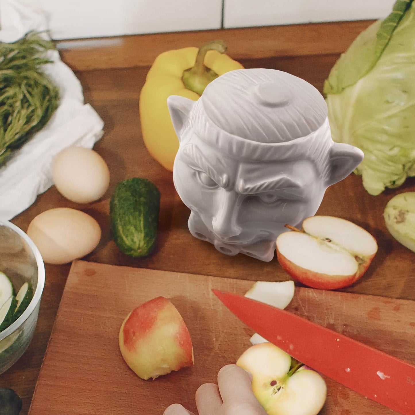 Kwirkworks Spooky Dracula Garlic Pot - Unique Ceramic Container with Three Ventilation Holes for Fresh Garlic Storage