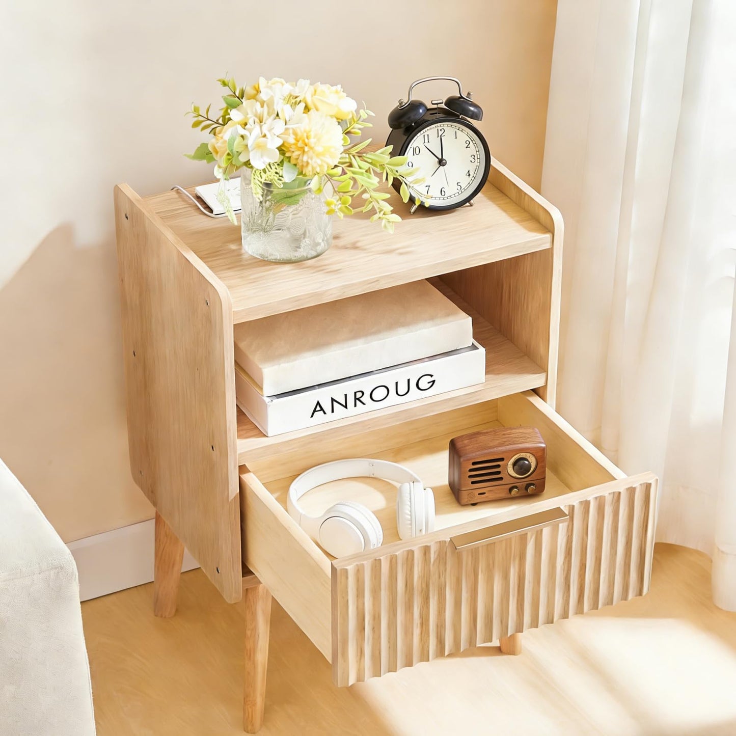 MAHANCRIS Natural Nightstand with Charging Station, Modern Bedside Table with Drawer and Storage Shelf, End Side Table with Solid Wood Legs, Night Stand, Living Room, Bedroom, Small Space, ETNA61E01