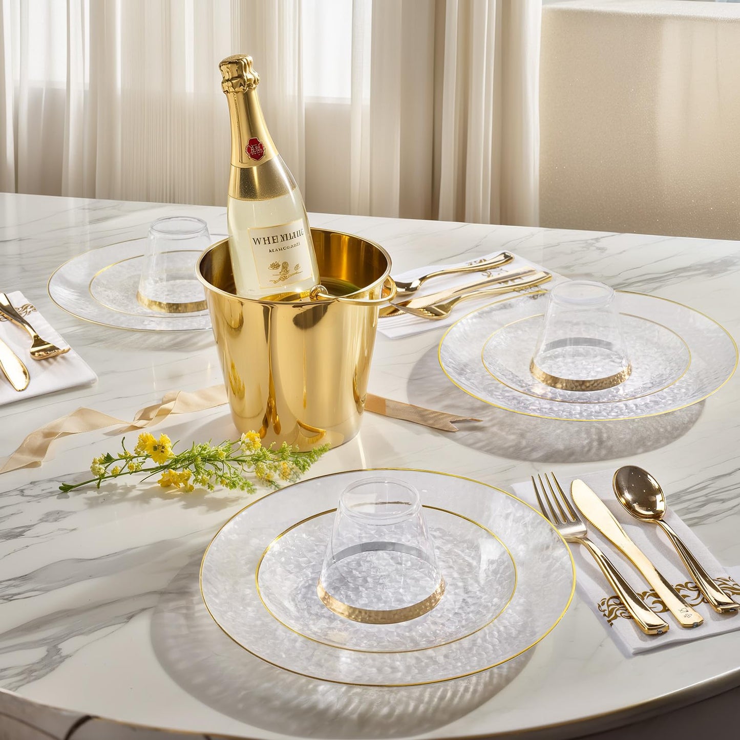 DaYammi 100 Pcs Clear Gold Plastic Plates, Hammered Party Plate, Fancy Plastic Plates Disposable Clear Disposable Dessert Platos, 7 Inch Heavy duty Plastic Dessert Platos for Party & Wedding