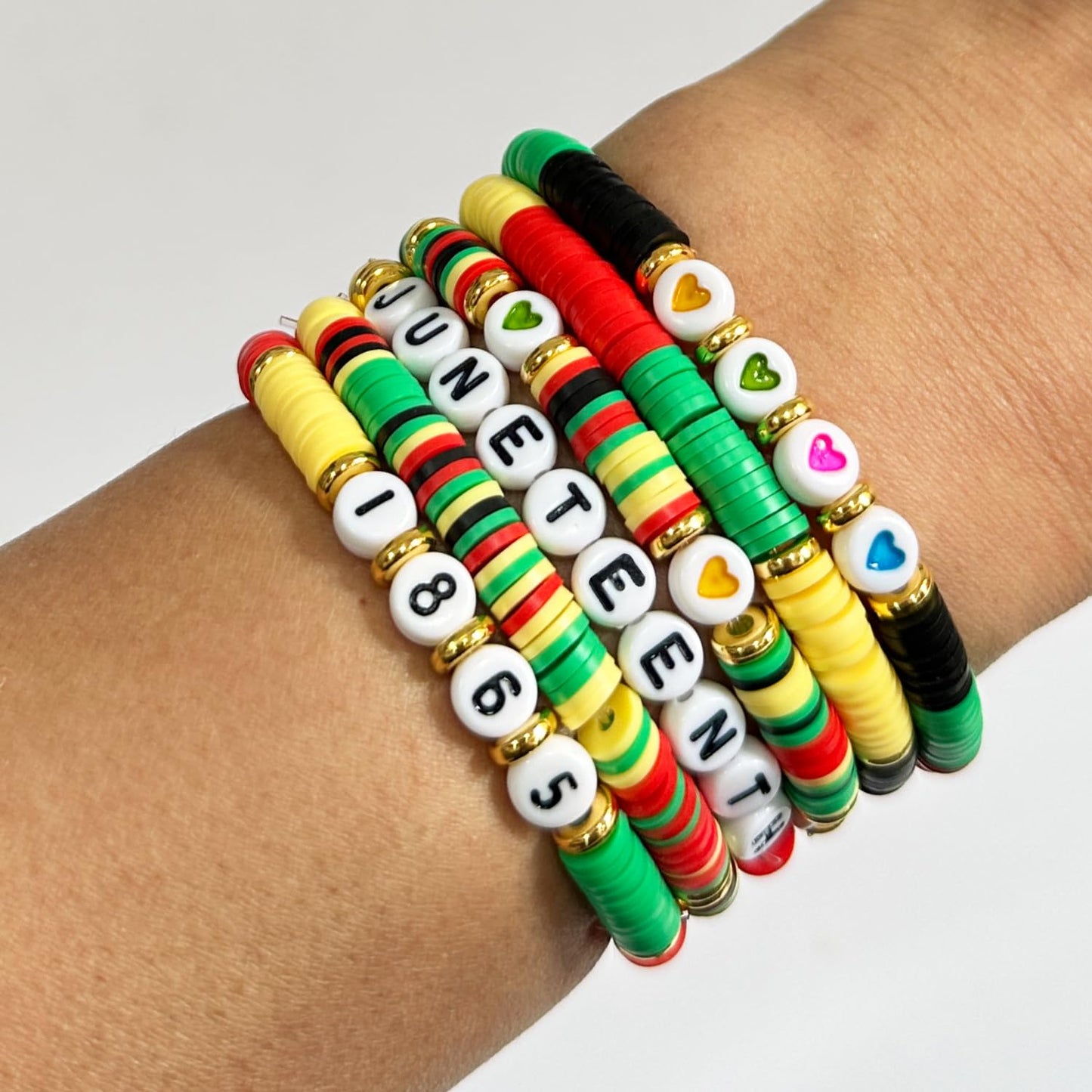 Juneteenth DIY Craft Clay Beads Bracelets Making Kit - Black Freedom Day Art Craft Kit for African Tribal Boho Chic Gypsy Ethnic Layered Jewelry - Pan-African Party Supplies Goodie Bag Stuff Decors