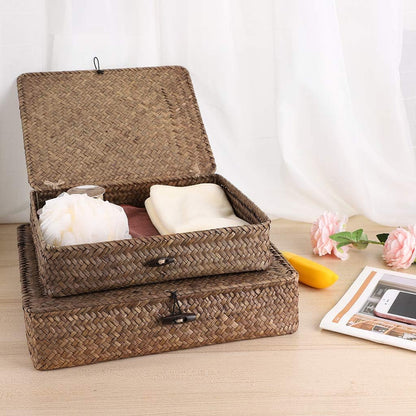 Hipiwe Set of 2 Flat Woven Wicker Storage Bins with Lid, Natural Seagrass Basket, Multipurpose Home Boxes for Shelf