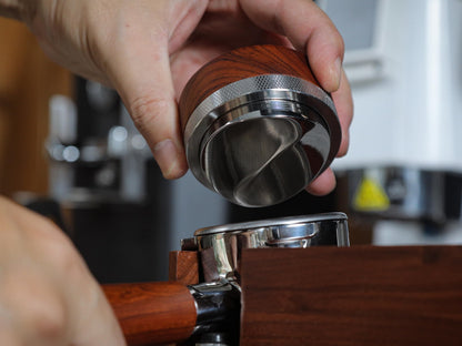 KNODOS 58mm Gaggia Espresso Accessories Kit –Rosewood Naked Portafilter, Auto-Level Espresso Press, Ground Distribution Tool, Wooden Barista Holder & Coffee Puck Knock Bin