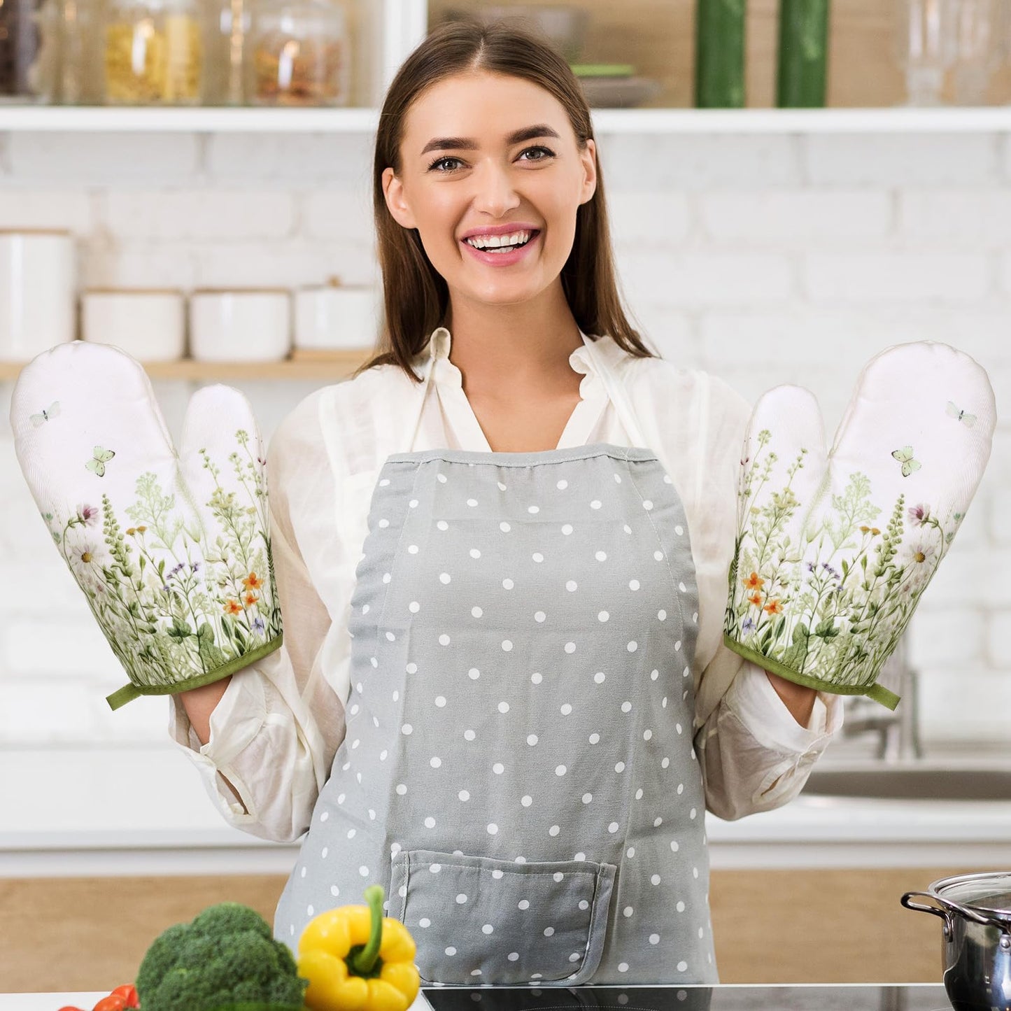 Leinuosen 6 Wild Flower Kitchen Towels Kitchen Decor and Accessories Set Floral Plant Oven Mitts and Pot Holders Sets Farmhouse Absorbent Dish Towels for Cooking Baking Grilling