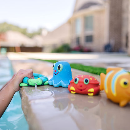 Melissa & Doug Sunny Patch Seaside Sidekicks Squirters with 4 Squeeze-and-Squirt Animals - Water Toys for Kids