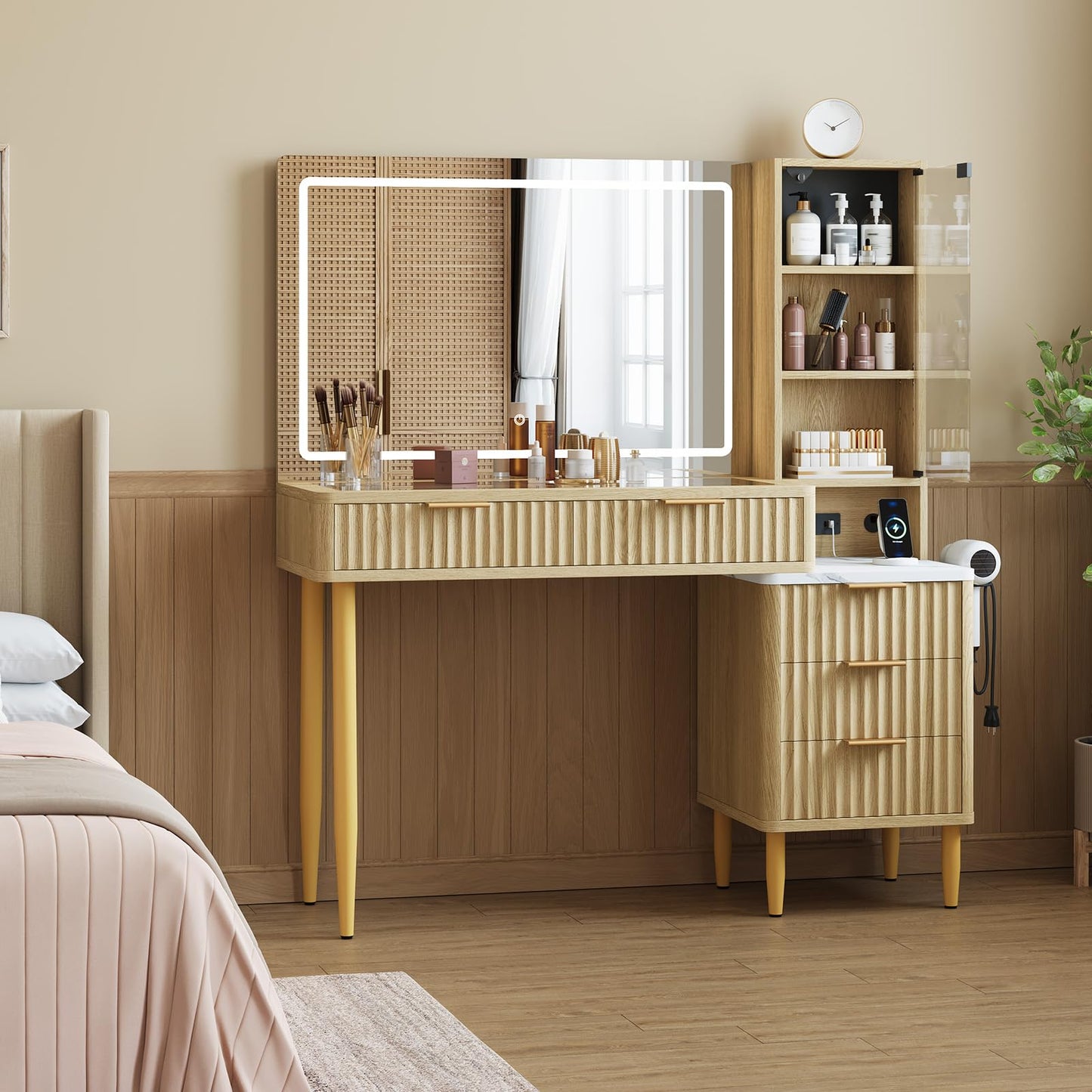 CuisinSmart Makeup Vanity Desk with Lights, Fluted Wooden Dressing Table with 5 Drawers and Adjustable Shelves, Makeup Vanity Table Modern Glass Top with Charging Station for Bedroom (Oak)