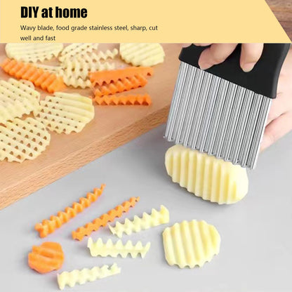 Crinkle Cutter, Stainless Steel Wavy Chopper Slicer Vegetable Salad Garnishing Tools with Cleaning Brush, Fry Cutter for Potatoes (3-piece Set)