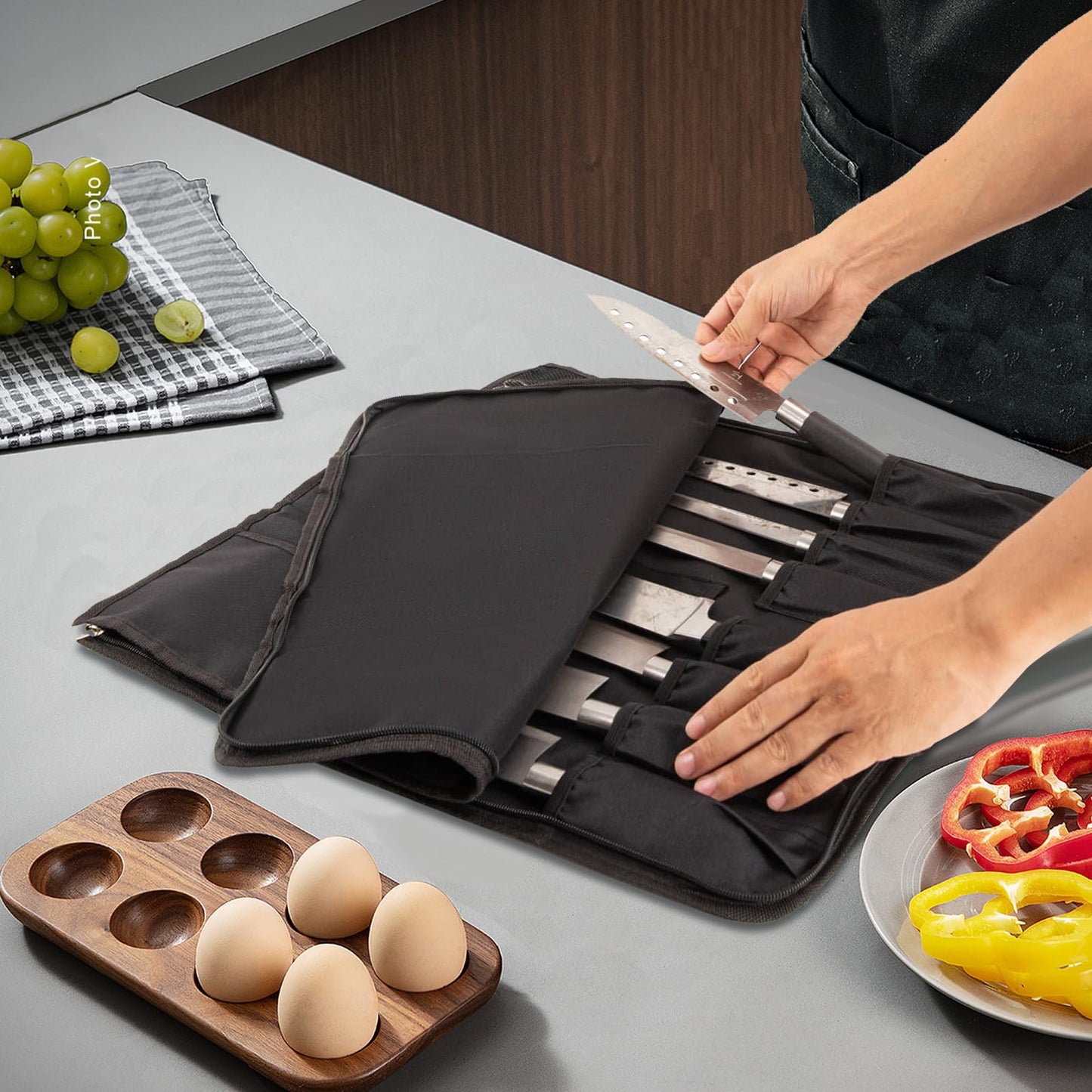 Chef Knife Roll Bag, Oxford Cloth knife bags for chefs professional, Portable 15 Slots chef bag With Zipper Close, With Adjustable Shoulder Strap knife carrying case Hold Home Kitchen Knife Tools