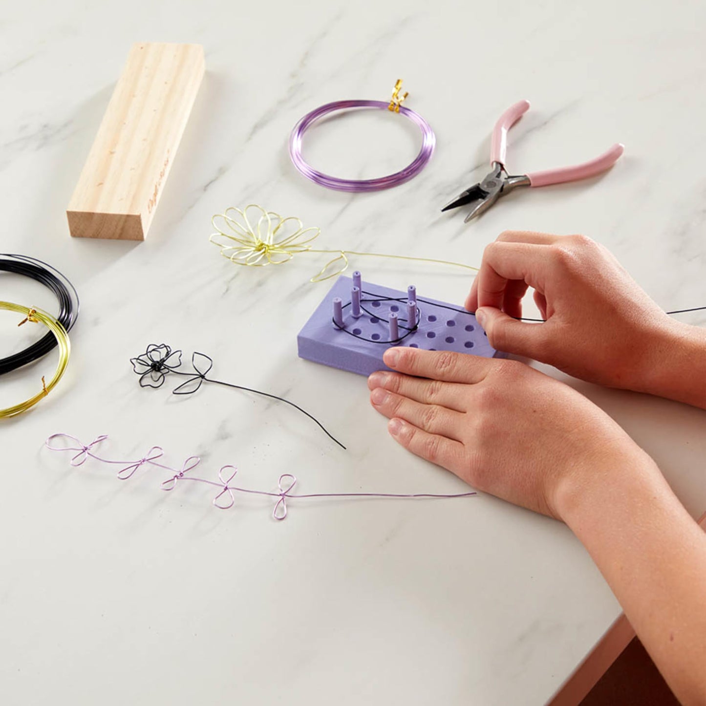 Craft Crush Wire Flowers - Create Unique Craft Wire Flower Designs with Easy to Use Tool and Guide with Display Stand - for Teens and Adults Ages 12, 13, 14, 15 and Up