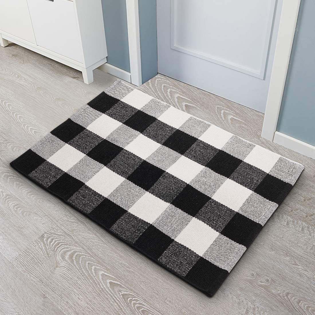 Buffalo Plaid Rug - Black and White Checkered Outdoor Rug, Washable 24x36 Inches