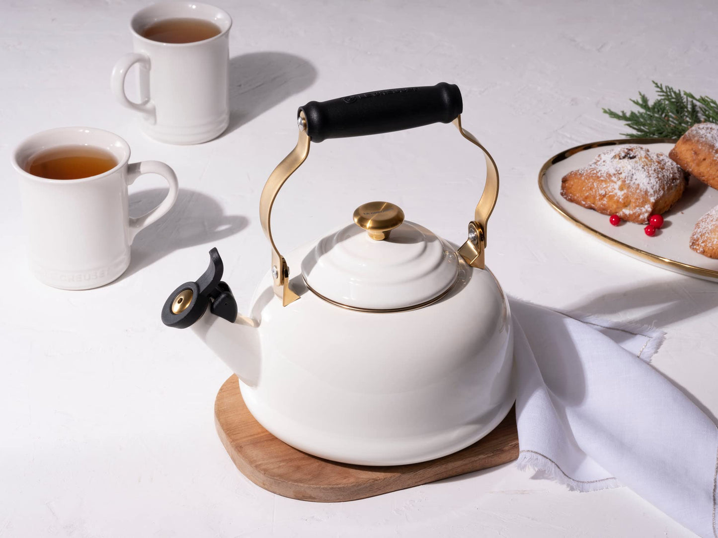 Le Creuset Enamel on Steel Whistling Kettle with Gold Finishes, 1.7 qt., White