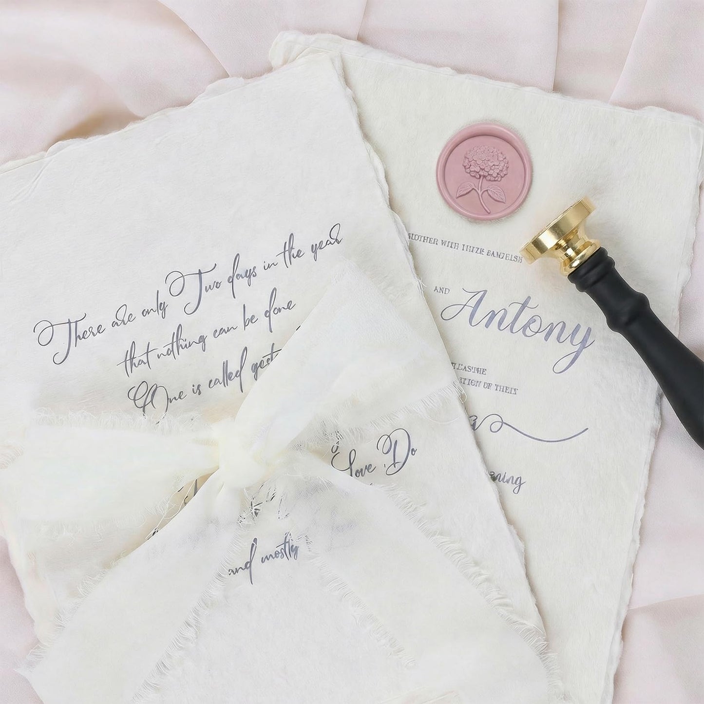 UNIQOOO 3D Embossed Relief Hydrangea Flowers Wax Seal Stamp with Wooden Handle, Floral Botanical Theme Vintage Brass Stamp for Wedding Invitation, DIY, Gift Wrap, Envelopes, Christmas Card