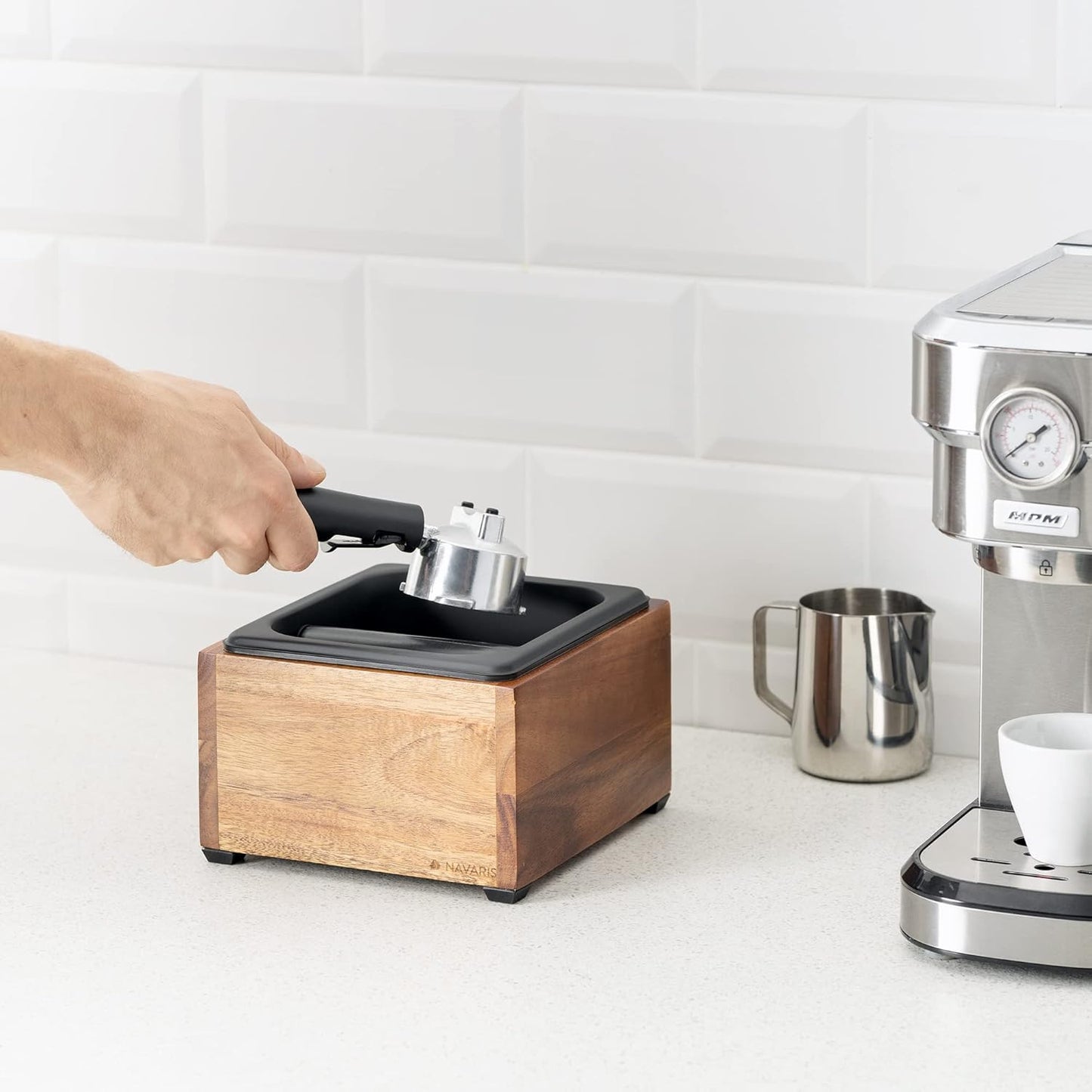 Navaris Coffee Knock Box, Stainless Steel and Wood Bin for Espresso Machine Coffee Grounds with Silicone Bar for