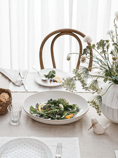 LE TAUCI Ceramic Serving Bowls Set of 2, Large Oval Serving Dishes for Entertaining, 11.8 & 13.7 Inch Salad Bowl for Kitchen Counter, Fruit Bowl, Pasta Bowls, Microwave and Dishwasher Safe - White