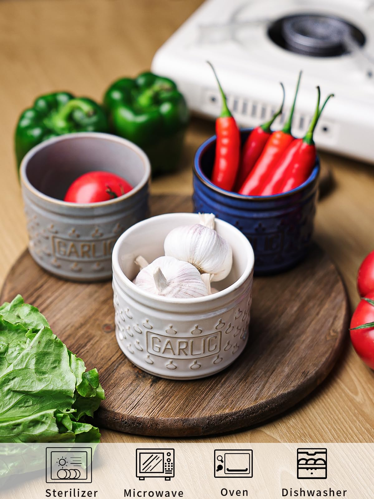 GDCZ Garlic Keeper with Lid, Ceramic Garlic Holder Storage Container to Keep Your Garlic Cloves Fresh Longer, 4.3 Inch (Grey)