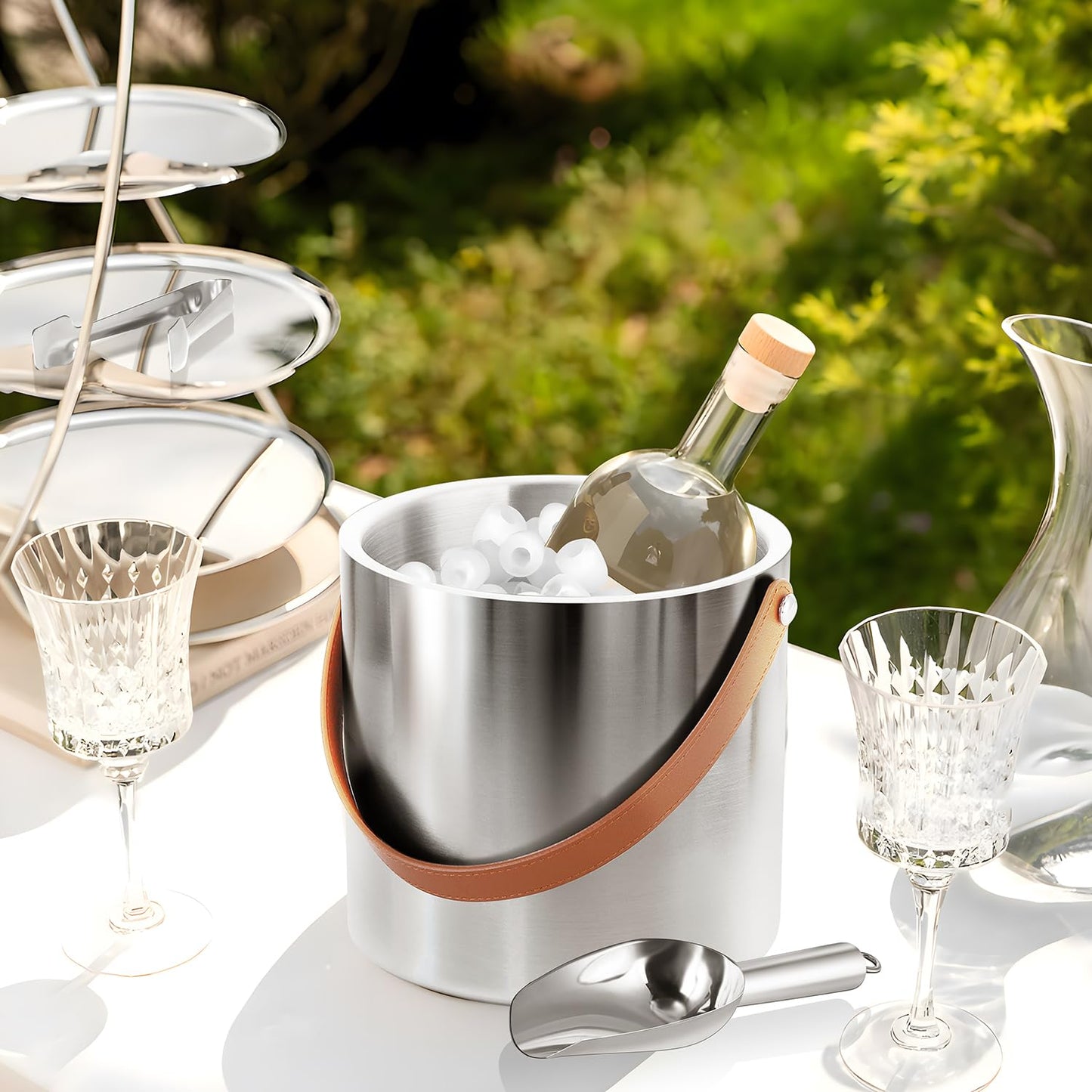 Bakpoco Double-Wall Vacuum Insulated Ice Bucket with Lid, Scoop, Ice Tong, Strainer & Leather Handle Keep Ice Frozen Longer Large Wine Ice Buckets for Cocktail Bar,Parties Chilling Beer Champagne 3L
