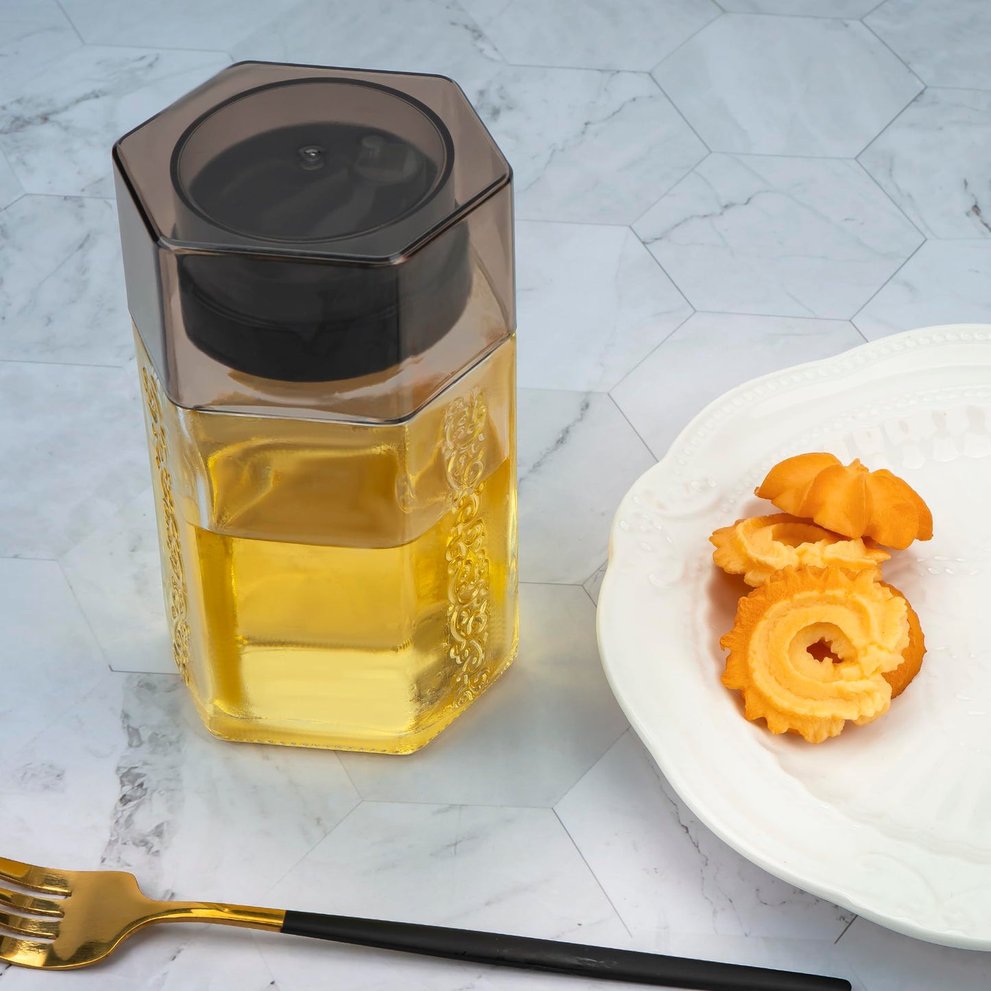 DODAMOUR 2 Pack Glass Honey Dispenser, Hexagonal Syrup Dispenser for Coffee Bar, No-Drip Honey Pot Container with Stand, Oil Vinegar Cruet for Kitchen, Pancakes, Waffles (12oz/360ml)