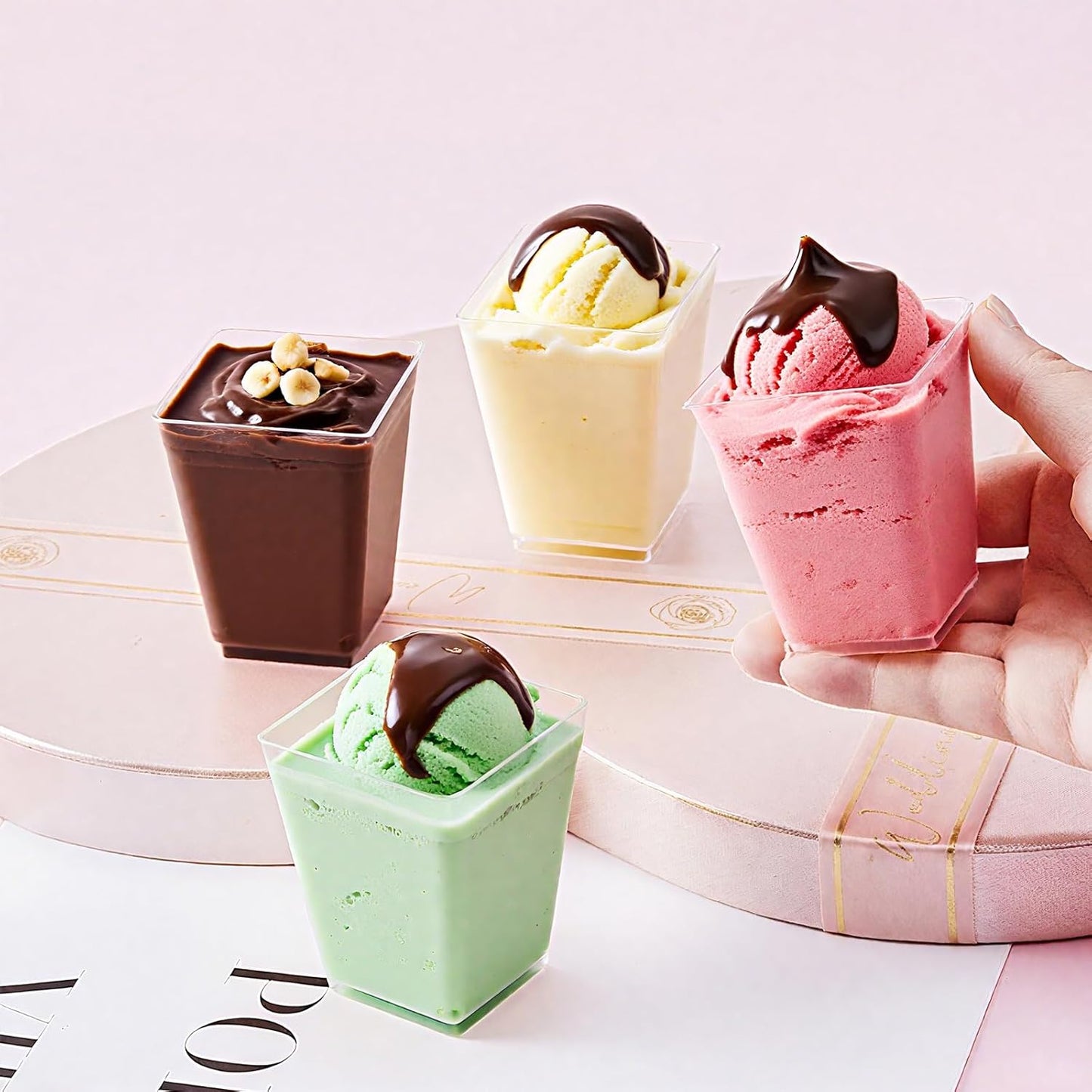20 Pack 5 oz Rouceyxin Plastic Dessert Cups with Lids and Spoons, Yogurt Parfait Appetizer Cup with Lids for Party