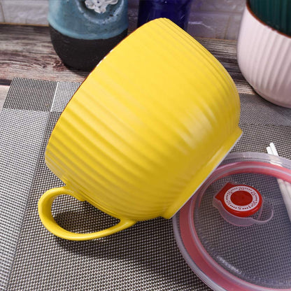 BOSILI 24oz Ceramic Soup Mug with Lid and Handle, Large Microwave Ramen Bowl for Dorm & Office, Vibrant Yellow Ribbed Cereal Cup for Oatmeal & Soup, Dishwasher & Fridge Safe, Gift for Roommates