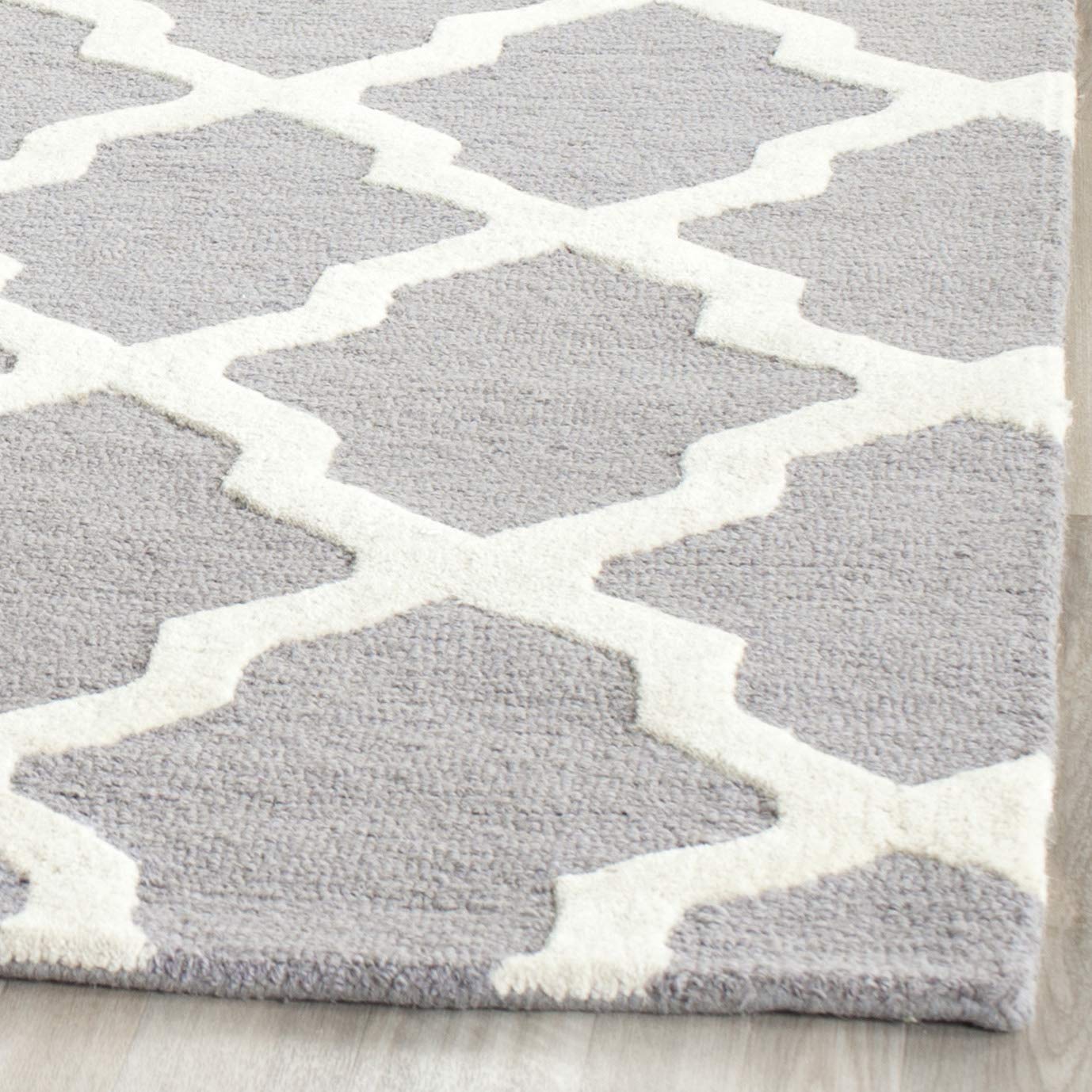SAFAVIEH Cambridge Collection Area Rug - 10' x 14', Silver & Ivory, Handmade Trellis Wool, Ideal for High Traffic Areas in Living Room, Bedroom (CAM121D)
