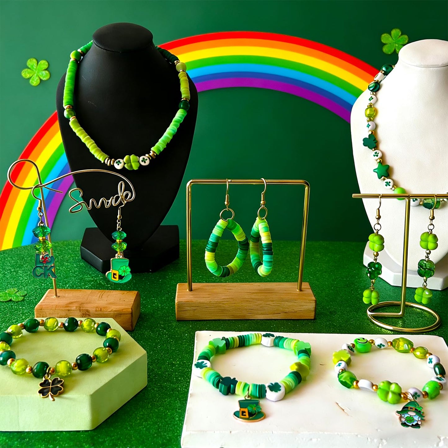 1870PCS St. Patrick’s Day Beads for Bracelet Jewelry Making Kit, Green Polymer Clay Beads Assorted Acrylic Pearl Bead Irish Shamrock Beads Leaf Clover Beads Charms for Necklace Earring DIY Craft Gifts