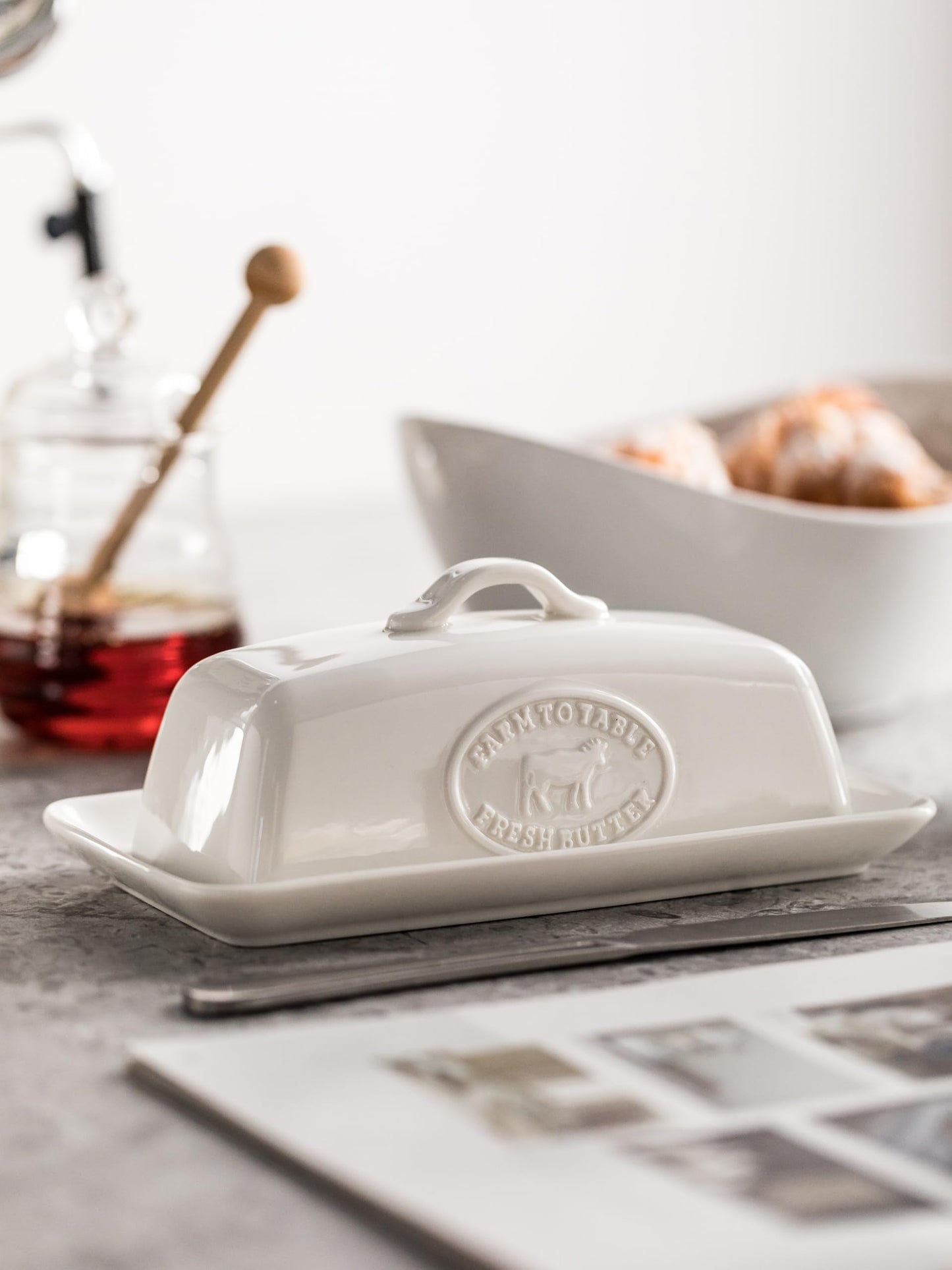 YHOJOY Cow Butter Dish, Ceramic Butter Dish with Lid for Countertop, White Butter Tray with Handle, Farmhouse Covered Butter Holder Container for East West Coast Butter Storage