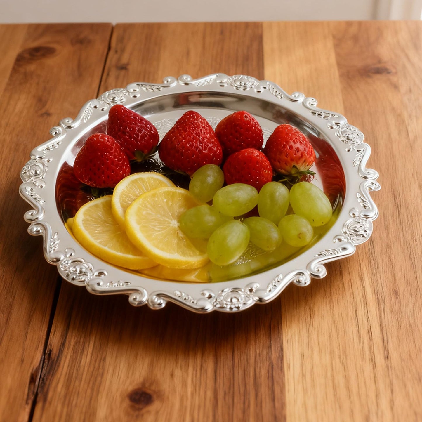 Quluxe Round Platter Serving Tray Metal Reusable Decorative Appetizer Platter Dessert Plate for Kitchen Party Centerpiece Display, 2 Pcs Silver (4 Inch+10 Inch)