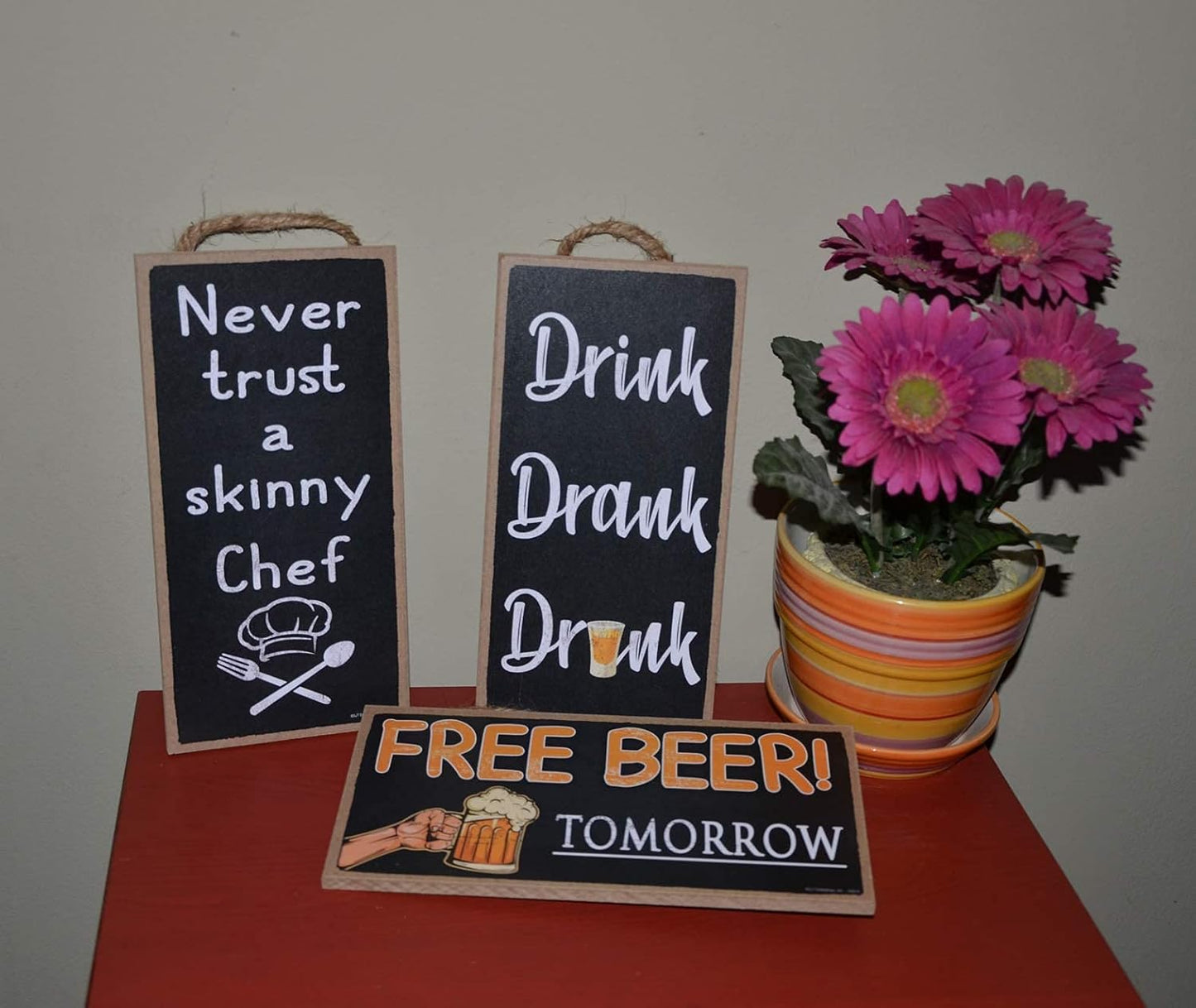 Popfizzy Never Trust a Skinny Chef Sign, Funny Kitchen Decor, Kitchen Signs Wall Decor, 5x10
