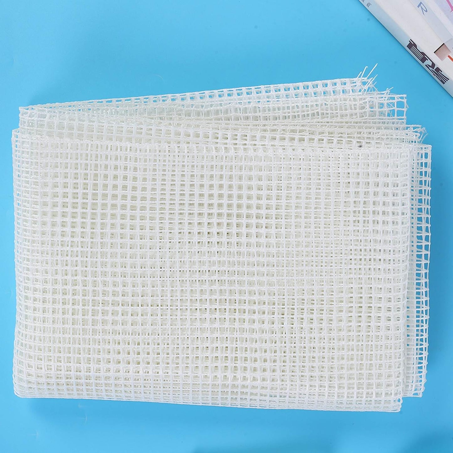 Kodrily Carpet Knitting Mesh Cloth, Blank Rug Hooking Mesh, Canvas Mesh Latch Hook Tool, Crocheting Tools for Household DIY Making (Mesh Cloth 150 x 100cm)