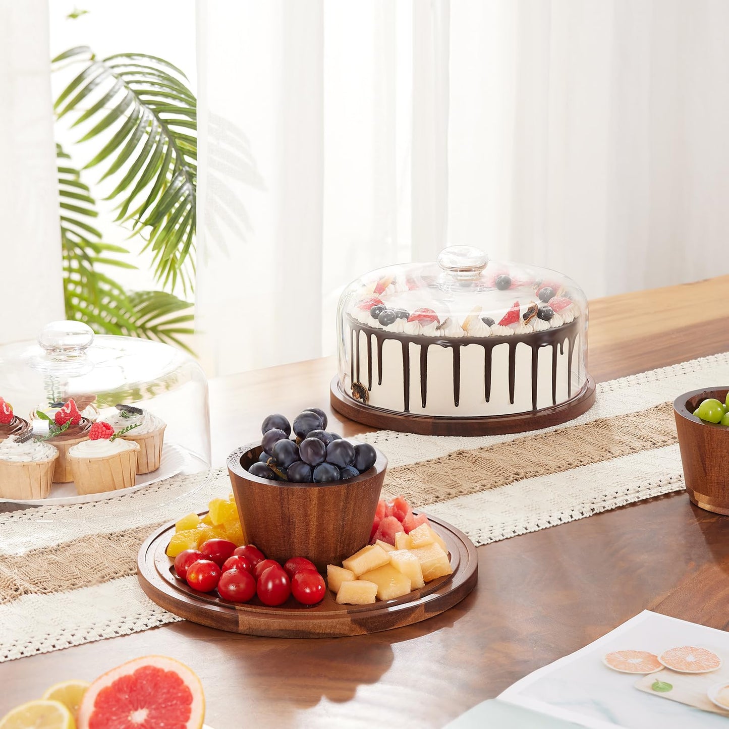 VIVIRBIEN Wooden Cake Stand with Lid, Acacia Cake Stand with Glass Dome, 11-Inch Versatile Dessert Stand with Strong Magnetic Pedestal, Cake Holder for Birthday/Kitchen/Party/Charcuterie