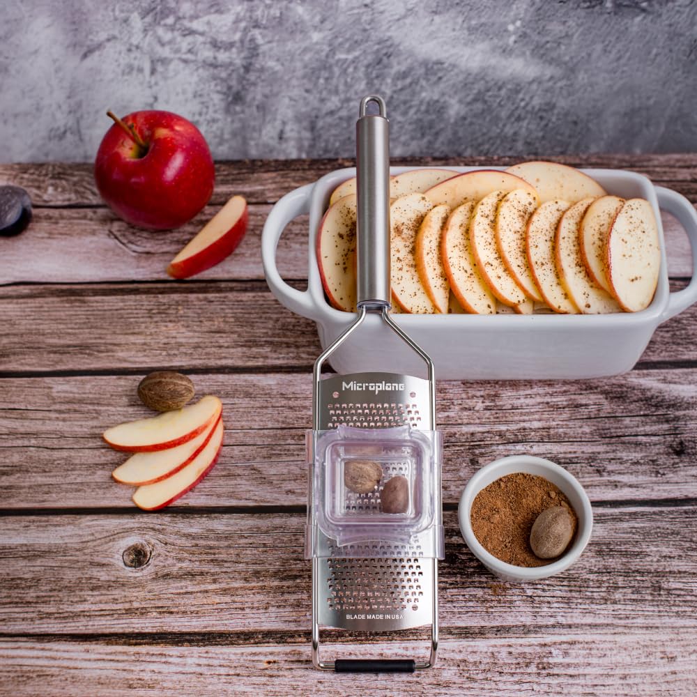Microplane Professional Series Kitchen Grater new Fine for Hard Cheese, Citrus Fruits, Garlic, Chili, Cinnamon and Nutmeg with Stainless Steel Blades - Made in USA