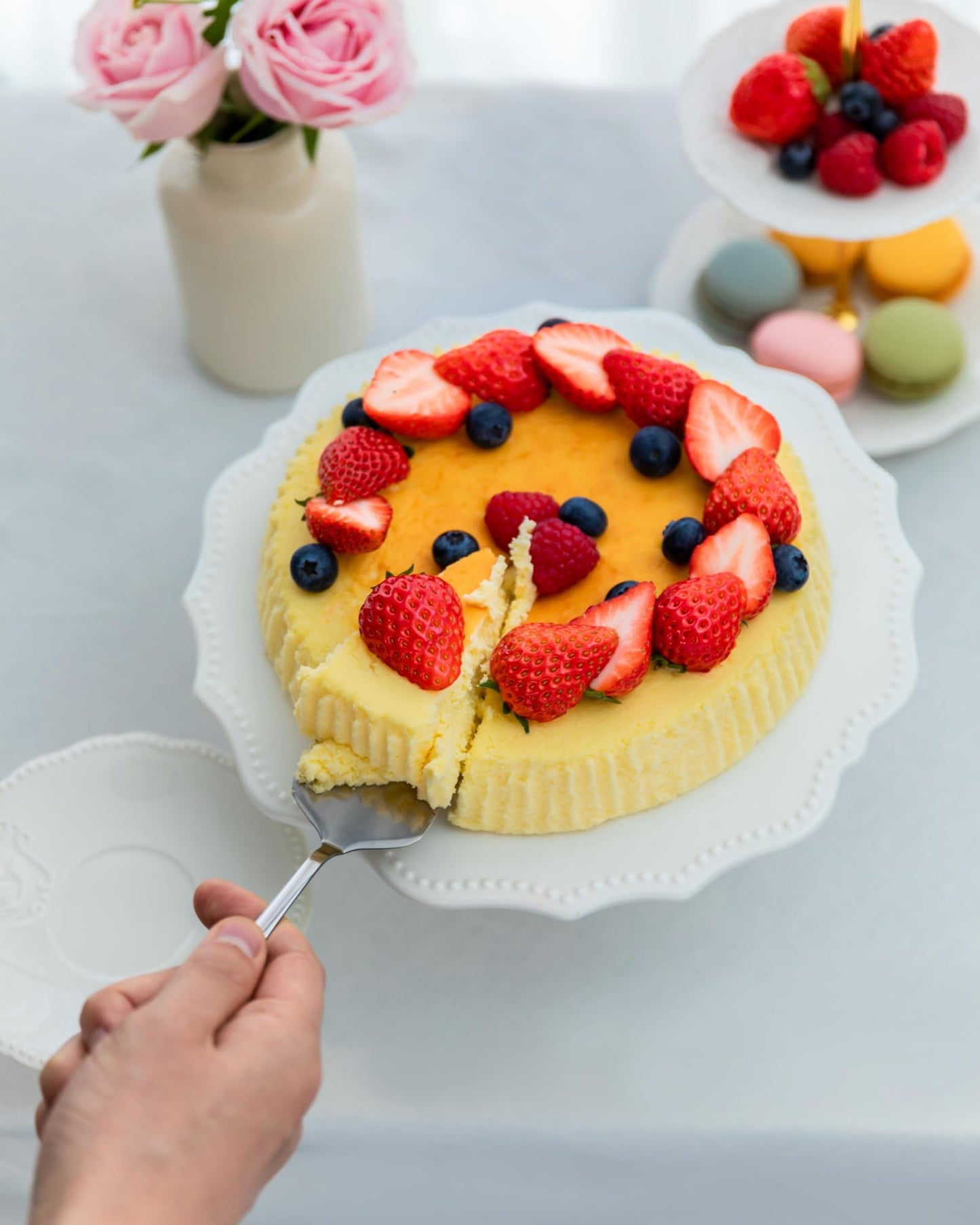 Omifun 10 Inch Cake Stand, Relief Round Dessert Cake Stand, Ceramic Cupcake Stand for Birthday, Wedding, Baby Shower, Tea Party and Other Celebrations(White)