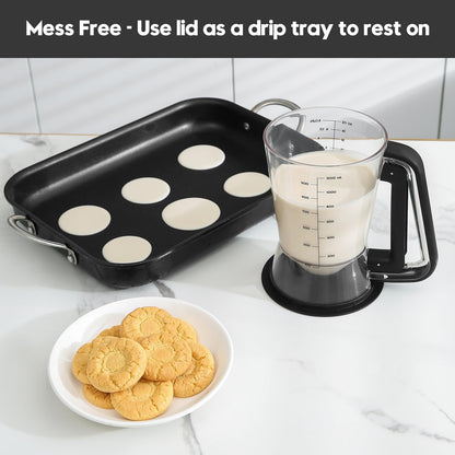 GAGAQI Pancake Batter Dispenser 5 Cup with Sturdy Handle,Batter Separator for Pancakes, Cupcake, Waffle, Muffin Mix, Cake & Crepe Batter pitcher with Squeeze Handle Baking Tools-Black